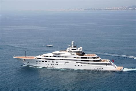 yacht coco chanel
